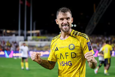 بعد الاستقرار في النصر.. هل يعود مارتينيز إلى برشلونة؟